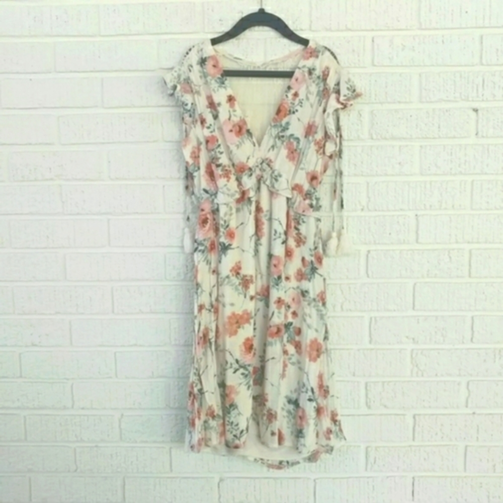 XS floral dress with lace detailing